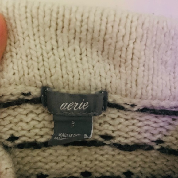 |2 for $30| Aerie - White and Grey Spotted Sweater - Picture 2 of 2